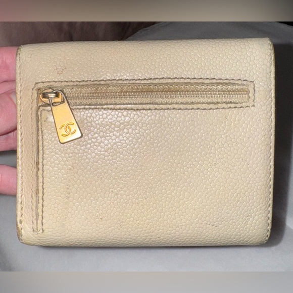 AUTHENTIC CHANEL Neutral Caviar Leather Interlocking C CC Vintage Logo Wallet - Picture 4 of 16